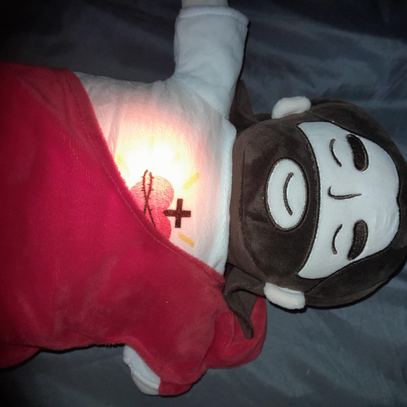 ¡Un peluche único! Mi hijo lo abraza todo el tiempo y me encanta cómo le transmite paz y cercanía con Dios.